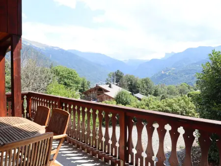 Chalet Savoyard avec Poêle à Bois et Vue sur Grand Massif - Photo 12