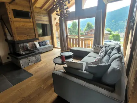 Chalet de luxe aux Gets avec jacuzzi et animaux admis, proche pistes - Photo 2
