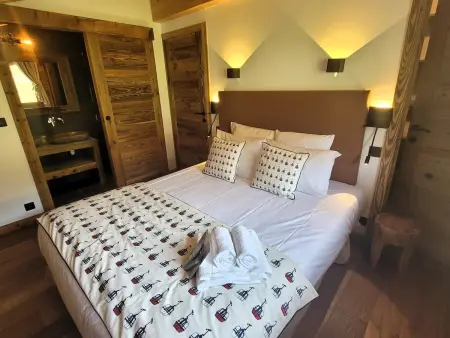 Chalet de luxe aux Gets avec jacuzzi et animaux admis, proche pistes - Photo 4