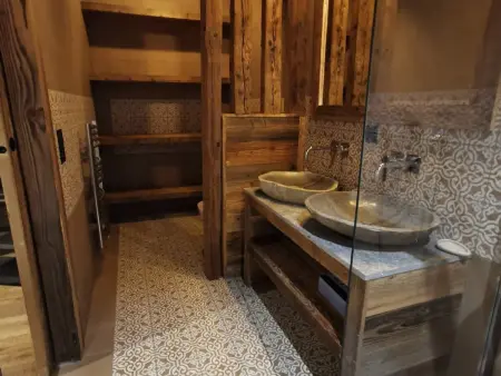Chalet de luxe aux Gets avec jacuzzi et animaux admis, proche pistes - Photo 10