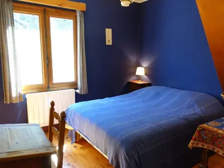 Chalet 4 chambres pour 6 pers, proche village, terrasse, skis - Photo 4