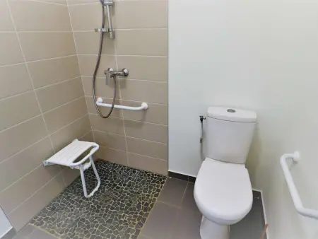 Gîte 15 pers. - Mobilité réduite - Proche Saint-Guérin - Parking, Salle de réunion, Ski room - Photo 10