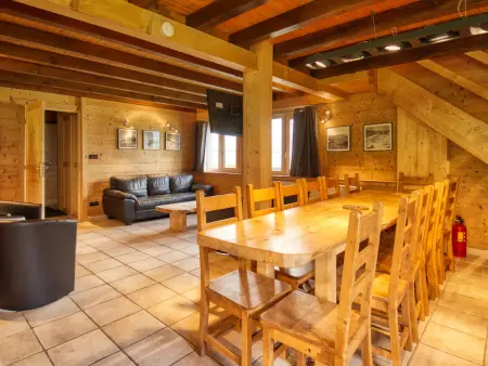 Chalet au pied des pistes, sauna et terrasse, pour 12 pers. - Photo 1