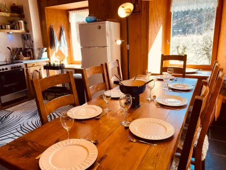 Chalet Savoyard À Samoëns Avec Cheminée Et WiFi - Photo 2