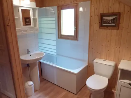 Chalet 3 étoiles avec grande terrasse dans un cadre verdoyant - Photo 17