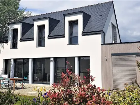 Maison spacieuse 5 pièces, 10 pers, jardin, 300m de la mer, équipements modernes, calme assuré. - Photo 1