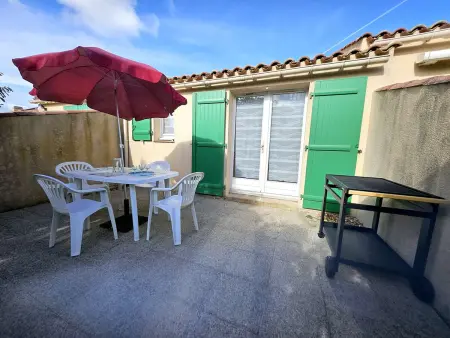 Maison 2 pièces à 200m de la mer avec piscine chauffée - Photo 14