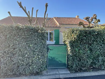 Maison 2 pièces à 200m de la mer avec piscine chauffée - Photo 16