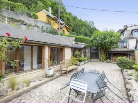 Maison au centre du village, cour privative, au calme, Wi-Fi, cheminée, idéale pour familles. - Photo 6