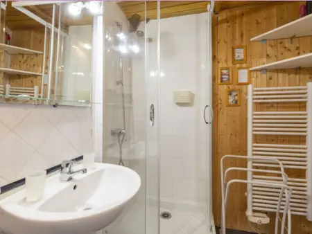 Maison au centre du village, cour privative, au calme, Wi-Fi, cheminée, idéale pour familles. - Photo 10