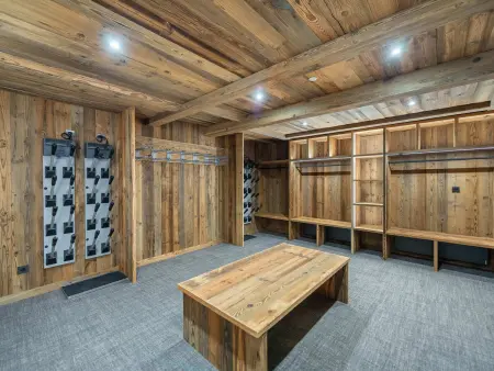 Chalet de luxe neuf avec piscine, jacuzzi, sauna et cinéma à Saint-Martin de Belleville - Photo 4