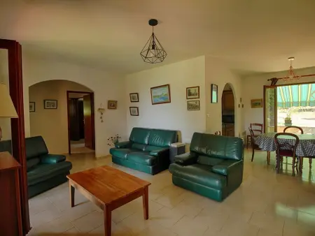 Villa 3 chambres à 200m de la plage avec jardin, terrasse et parking sécurisé - Photo 2