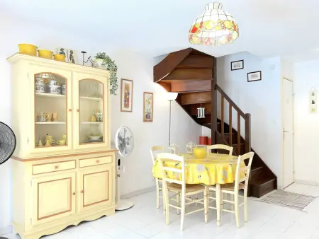Maison en Duplex au Lavandou avec Piscine, Terrasse et Parking Privé - 3 Pièces, 6 Couchages - Photo 3