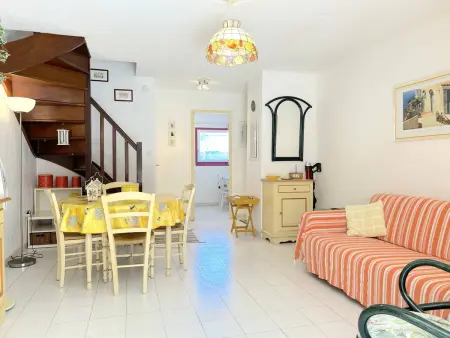 Maison en Duplex au Lavandou avec Piscine, Terrasse et Parking Privé - 3 Pièces, 6 Couchages - Photo 4