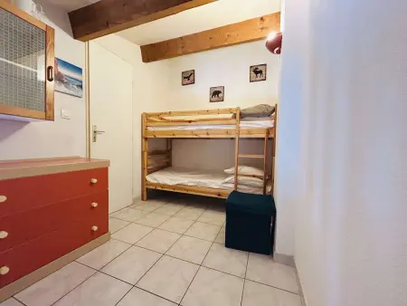 Villa Familiale 8 Pers. à 600m de la Plage avec Piscine et Terrasse Ensoleillée à Cap d'Agde - Photo 9