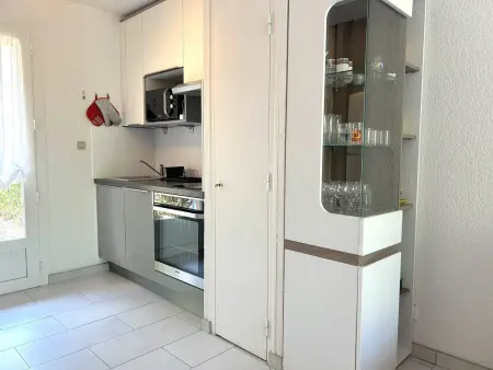 Maison avec piscine et parking, proche plage pour 6 personnes - Photo 3
