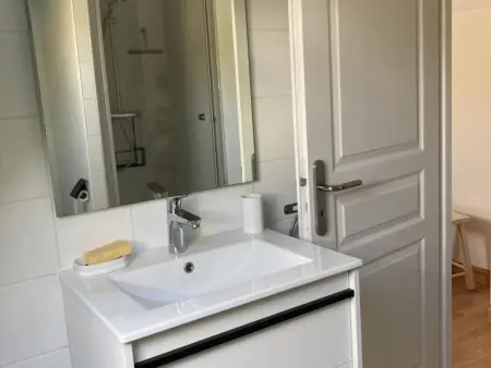 Charmante maison en pierre rénovée à La Hague, 3 chambres, animaux admis - Photo 11