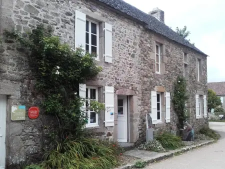 Charmante maison en pierre rénovée à La Hague, 3 chambres, animaux admis - Photo 14