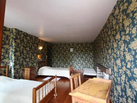 Maison rustique 17ème siècle avec jardin, cheminée et parking - Photo 15