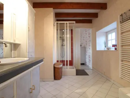 Maison charmante à La Hague avec jardin clos et cheminée - Photo 7