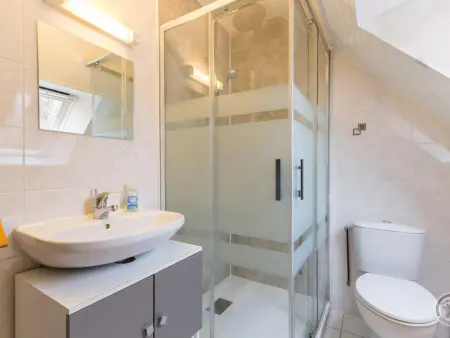Maison Rénovée 3 Ch. avec Cheminée et Wifi, La Hague - Photo 6