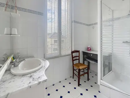 Villa au Calme avec Jardin, Proche Plage et Commerces, Wifi et Équipements Complets - Photo 14