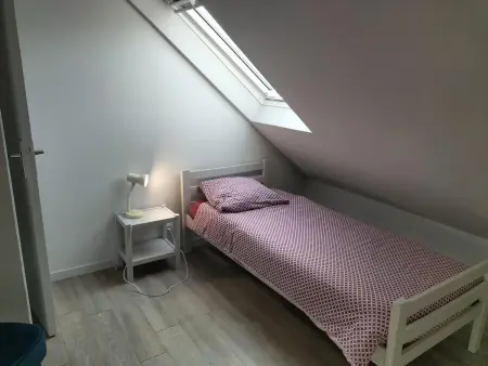Maison mitoyenne 2 chambres, terrasse, parking, wifi gratuit, proche plages et Granville - Photo 4