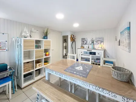 Maison rénovée, à 300m de la plage et proche commerces, avec terrasse et jardin, tout confort - Photo 6