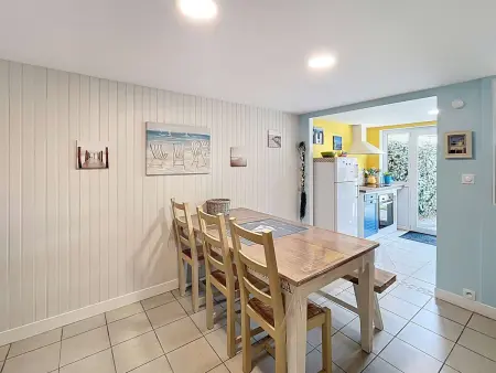 Maison rénovée, à 300m de la plage et proche commerces, avec terrasse et jardin, tout confort - Photo 7