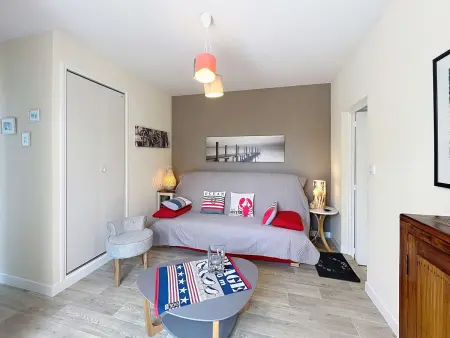 Maison rénovée, à 300m de la plage et proche commerces, avec terrasse et jardin, tout confort - Photo 11