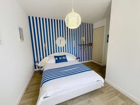 Maison rénovée, à 300m de la plage et proche commerces, avec terrasse et jardin, tout confort - Photo 16