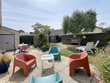 Maison rénovée, à 300m de la plage et proche commerces, avec terrasse et jardin, tout confort - Photo 19