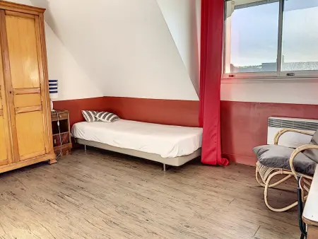 Villa avec jardin et accès direct plage, terrasse, 5 chambres, 2 salles d'eau, wifi, parking - Photo 13