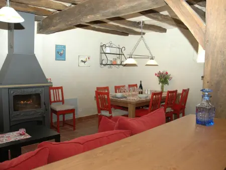 Gîte authentique à Brizay avec jardin privé et piscine - Photo 2
