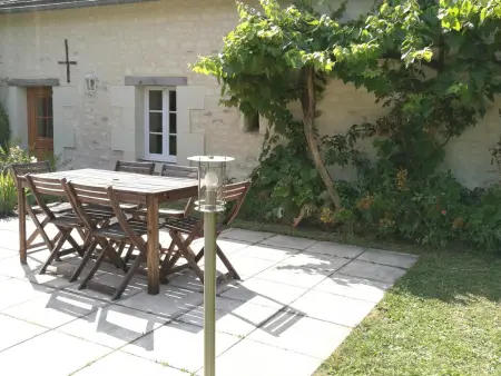 Gîte authentique à Brizay avec jardin privé et piscine - Photo 11
