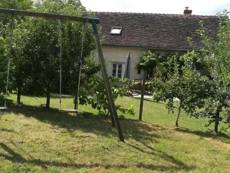 Gîte authentique à Brizay avec jardin privé et piscine - Photo 12