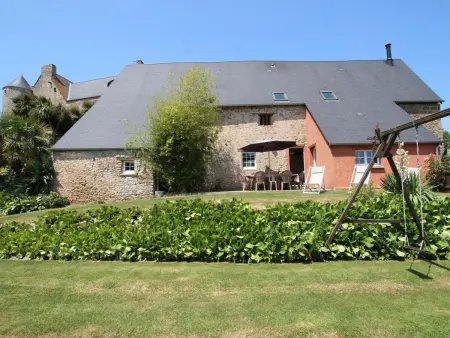 Charmante maison en Normandie avec jardin clos, Gite 8 personnes à Montmartin en Graignes - Photo 16