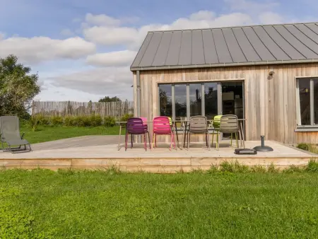 Maison contemporaine proche mer avec jardin à Saint-Vaast-la-Hougue - Photo 4