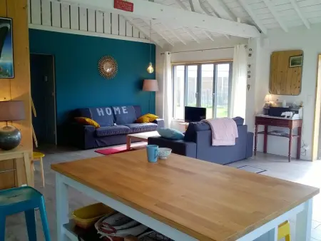 Maison contemporaine proche mer avec jardin à Saint-Vaast-la-Hougue - Photo 18