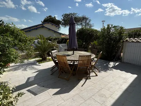Maison en Duplex au Pied des Dunes à Biscarrosse - Calme et Confort, Parking et Terrasse - Photo 1
