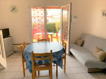 Maison de vacances près plage et commerces avec jardinet, parking privé et équipements complets - Photo 2