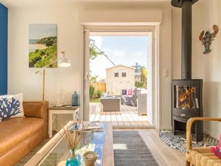 Maison Cosy avec Terrasse à Barneville-Carteret - Photo 1