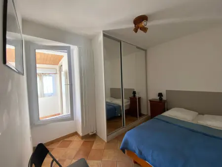 Maison rénovée, proche plage et commerces, parking, jardin privé - Photo 7