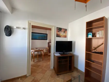 Maison rénovée, proche plage et commerces, parking, jardin privé - Photo 12