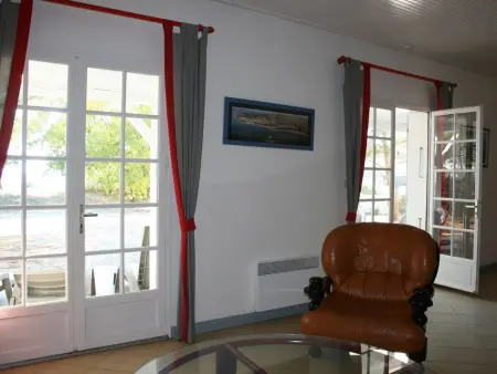 Villa spacieuse avec terrasse en bord de mer et animaux acceptés - Photo 1