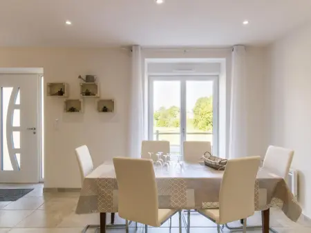 Maison paisible en pierre avec terrasse et cheminée - Photo 3