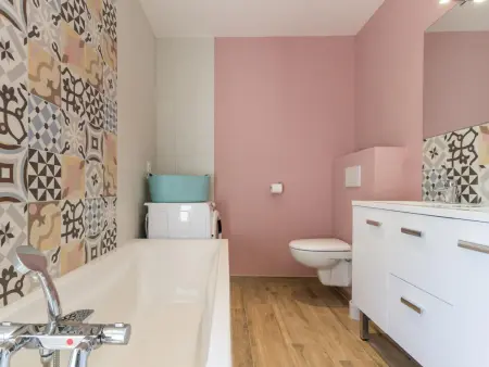 Maison paisible en pierre avec terrasse et cheminée - Photo 9