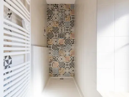 Maison paisible en pierre avec terrasse et cheminée - Photo 11