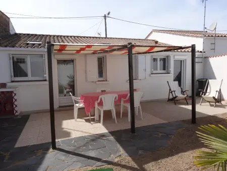 Maison proche centre, 4 pers, terrasse, Maison 4 personnes à L'Aiguillon sur Mer - Photo 11