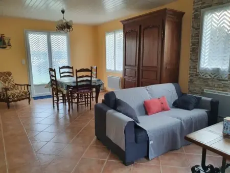Maison de plain-pied avec jardin, animaux sur demande, près de la plage - Photo 1